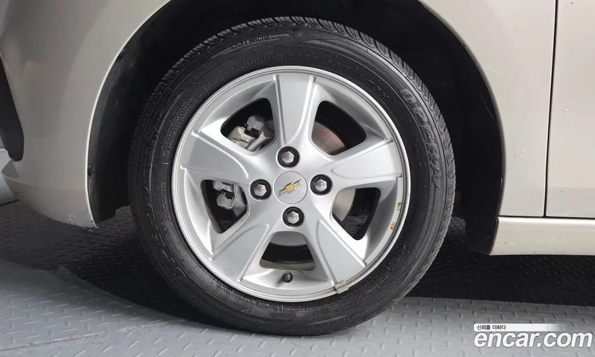 Chevrolet Spark 2015 1.0 автомат (гидро), фото 5 Chevrolet Spark 2015 1.0 автомат (гидро), фото 5