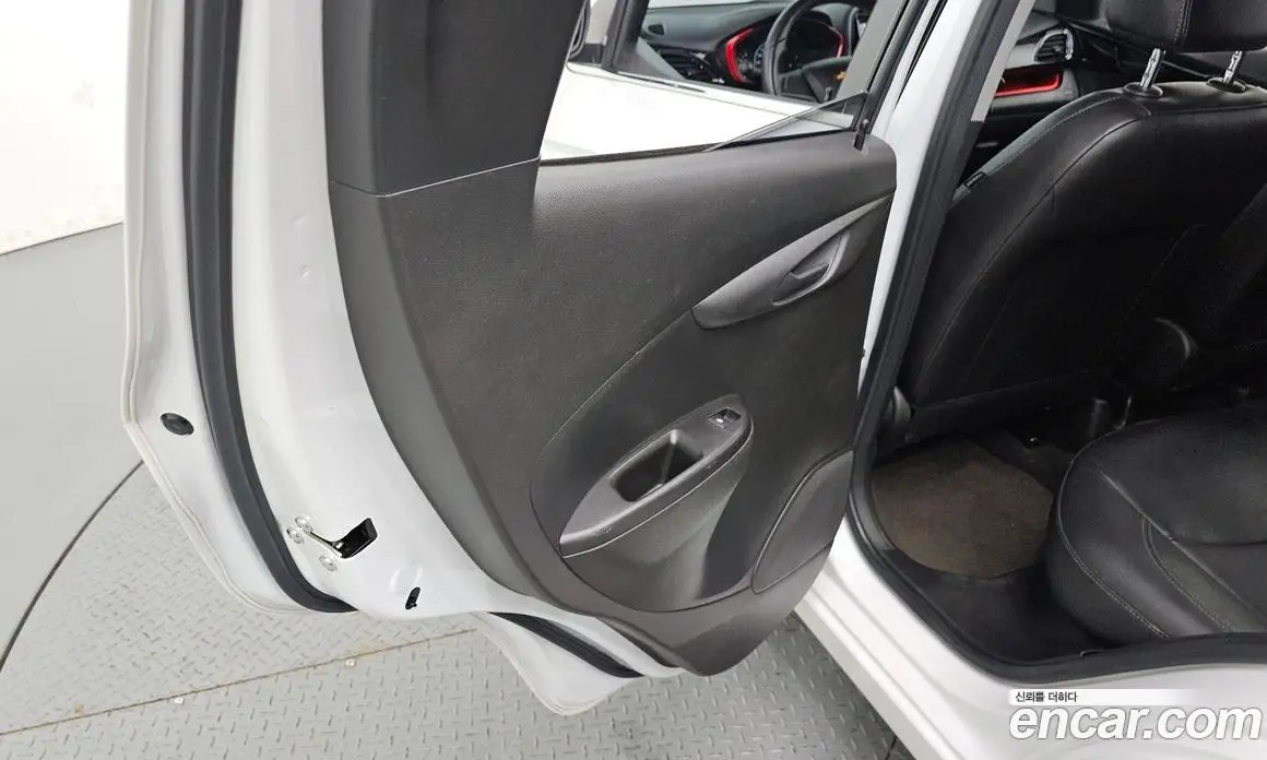 Chevrolet Spark 2016 1.0 автомат (гидро), фото 15 Chevrolet Spark 2016 1.0 автомат (гидро), фото 15