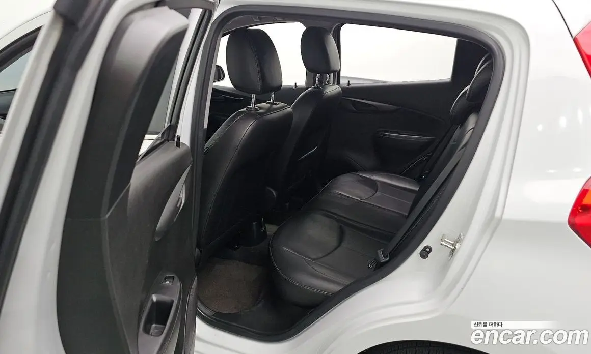 Chevrolet Spark 2016 1.0 автомат (гидро), фото 25 Chevrolet Spark 2016 1.0 автомат (гидро), фото 25