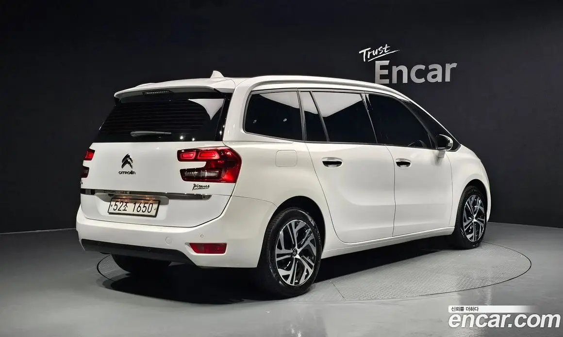 Citroen C4 Picasso 2018 1.6 автомат (гидро), фото 2 Citroen C4 Picasso 2018 1.6 автомат (гидро), фото 2