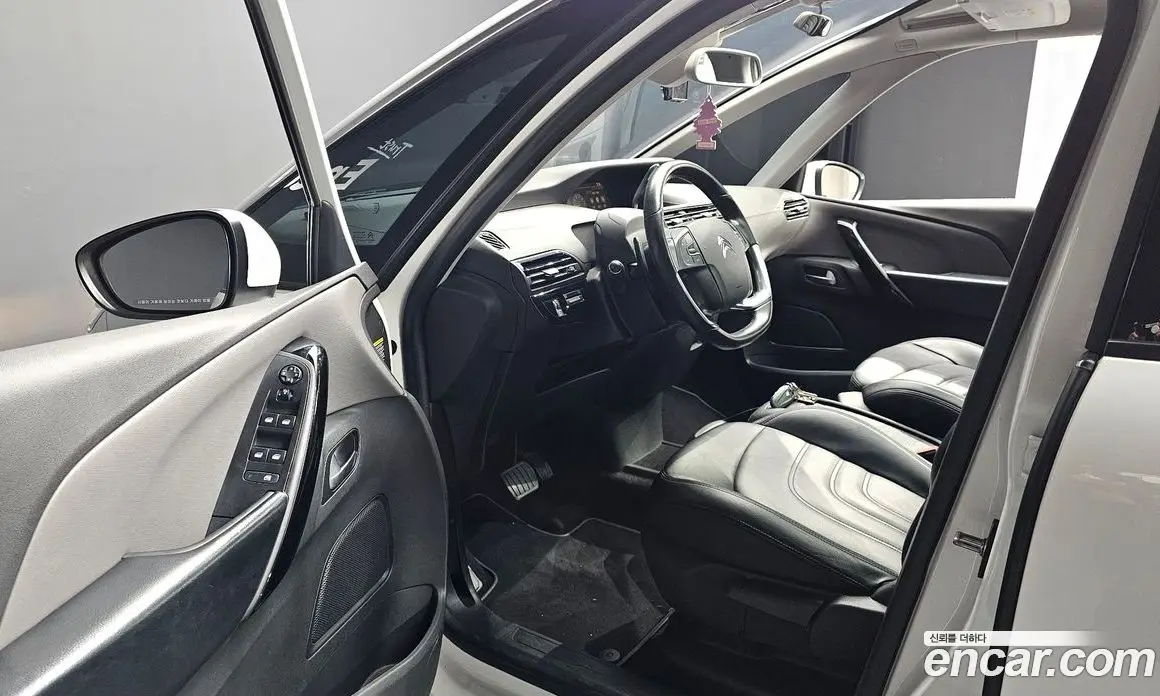 Citroen C4 Picasso 2018 1.6 автомат (гидро), фото 13 Citroen C4 Picasso 2018 1.6 автомат (гидро), фото 13