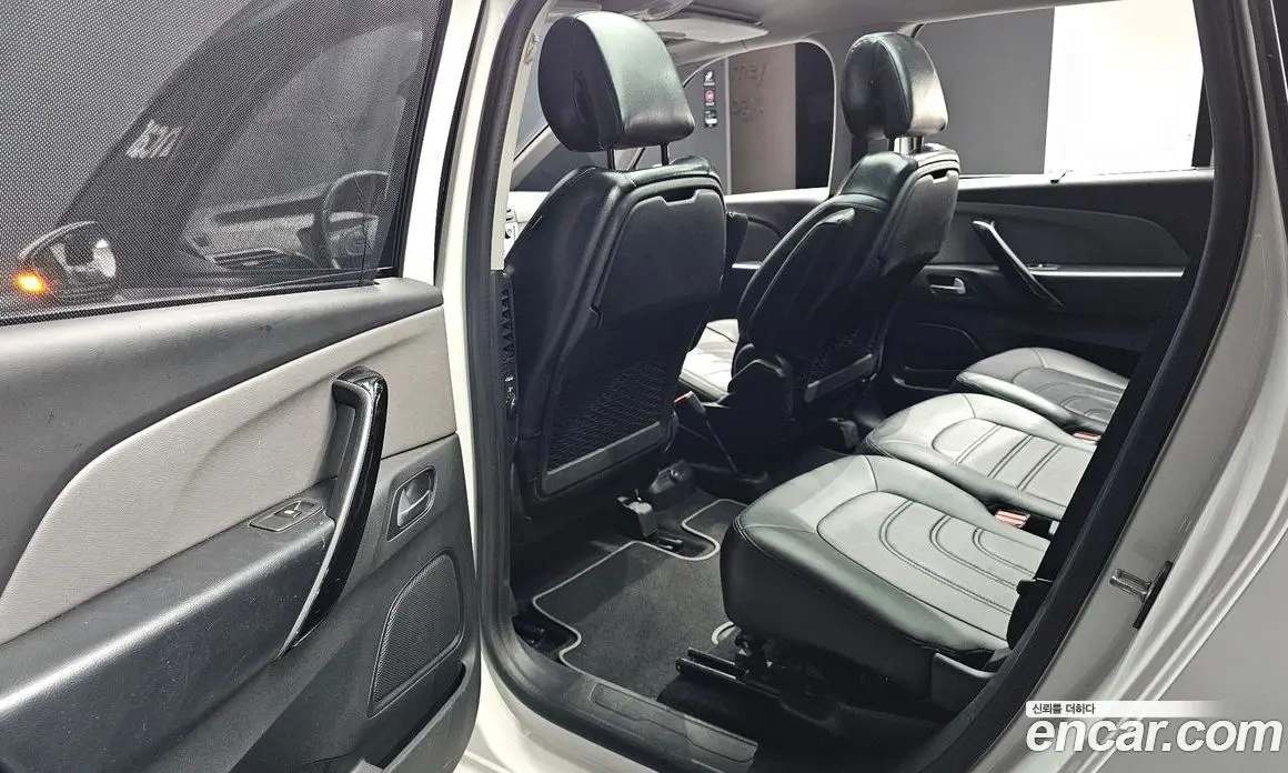 Citroen C4 Picasso 2018 1.6 автомат (гидро), фото 16 Citroen C4 Picasso 2018 1.6 автомат (гидро), фото 16