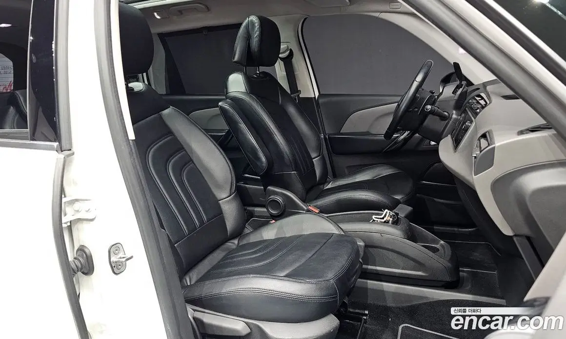 Citroen C4 Picasso 2018 1.6 автомат (гидро), фото 17 Citroen C4 Picasso 2018 1.6 автомат (гидро), фото 17