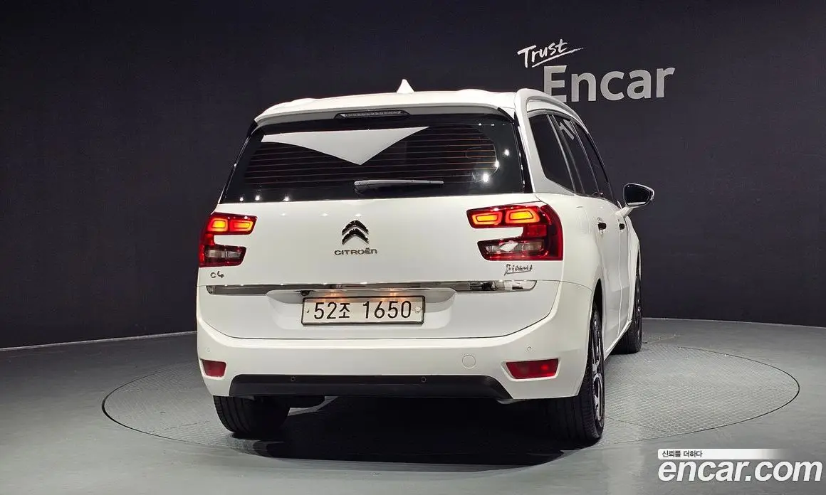 Citroen C4 Picasso 2018 1.6 автомат (гидро), фото 4 Citroen C4 Picasso 2018 1.6 автомат (гидро), фото 4
