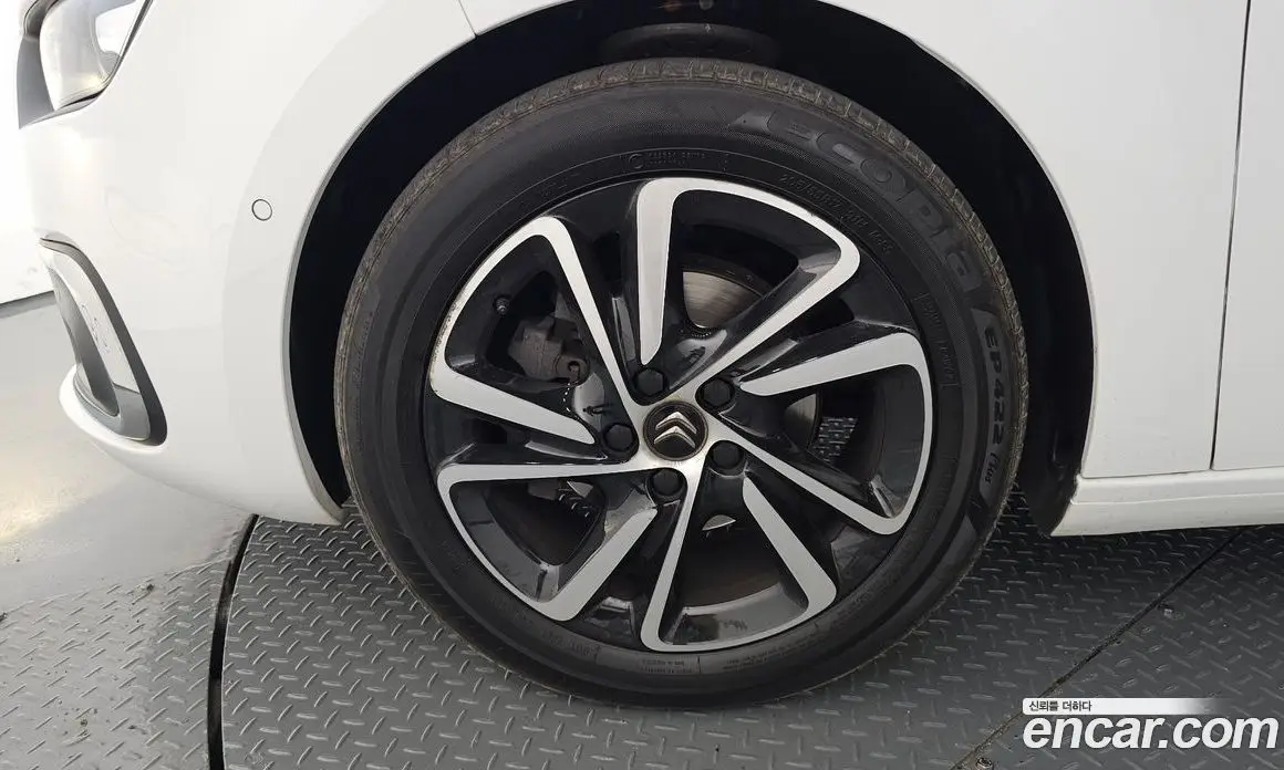 Citroen C4 Spacetourer 2021 1.5 автомат (гидро), фото 5