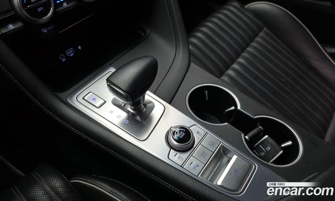 Genesis G70 2019 2.0 автомат (гидро), фото 9 Genesis G70 2019 2.0 автомат (гидро), фото 9