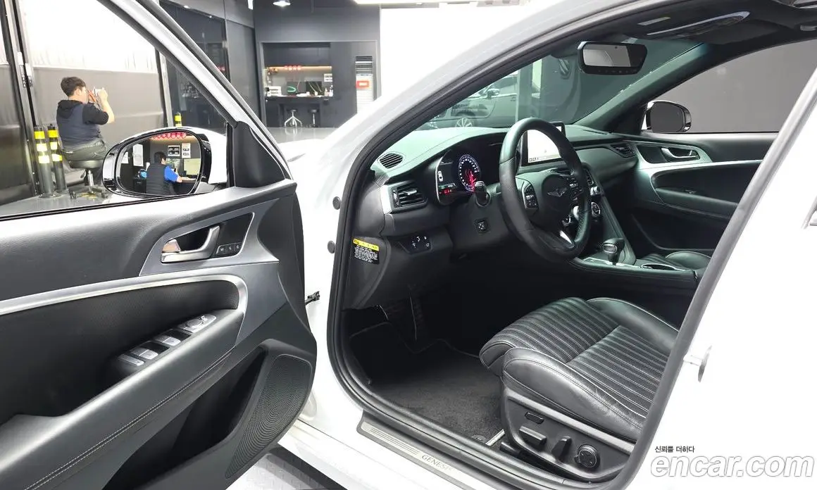 Genesis G70 2019 2.0 автомат (гидро), фото 10 Genesis G70 2019 2.0 автомат (гидро), фото 10