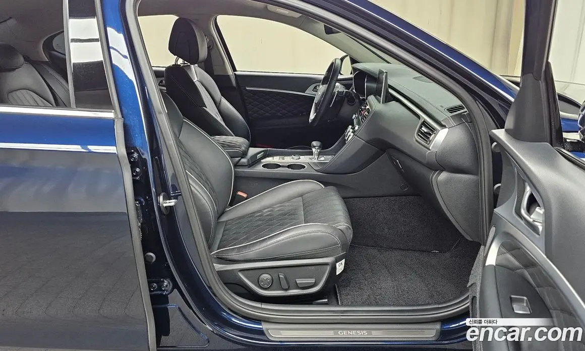 Genesis G70 2020 2.0 автомат (гидро), фото 16 Genesis G70 2020 2.0 автомат (гидро), фото 16