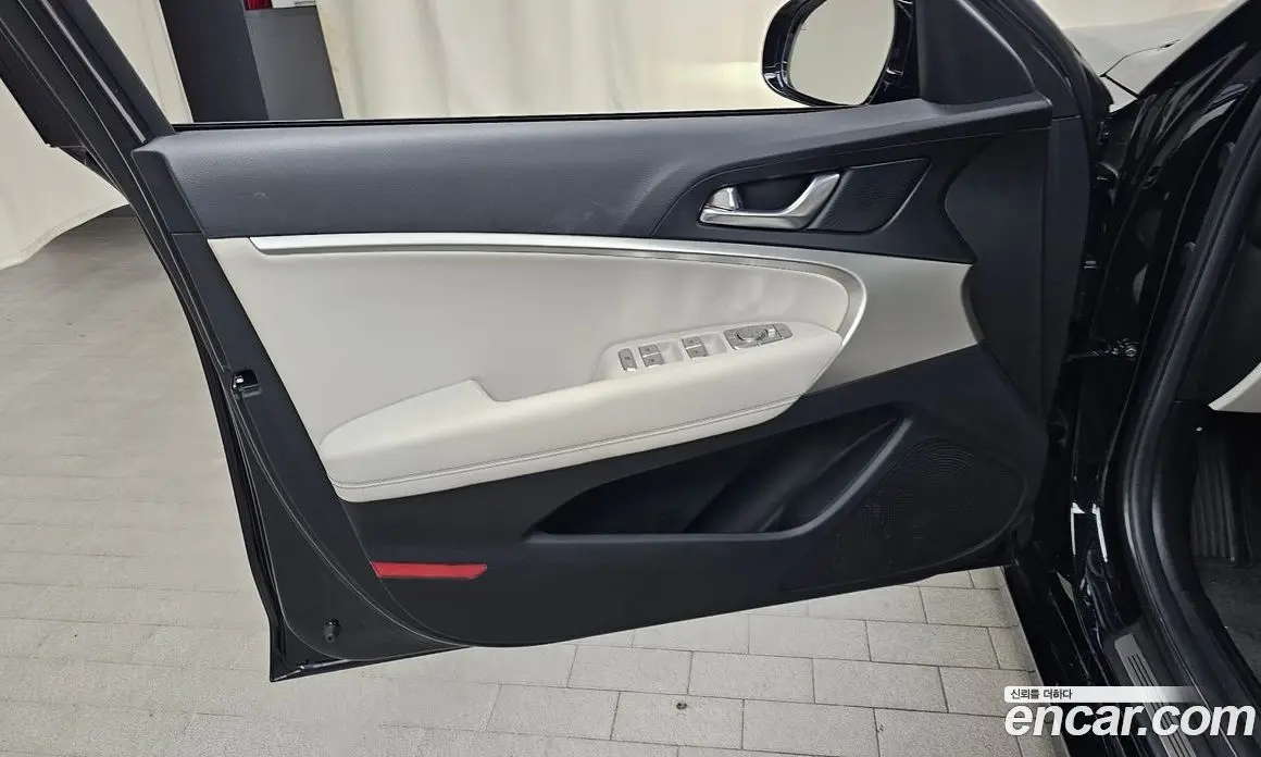 Genesis G70 2024 2.5 автомат (гидро), фото 14