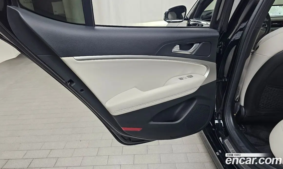 Genesis G70 2024 2.5 автомат (гидро), фото 15