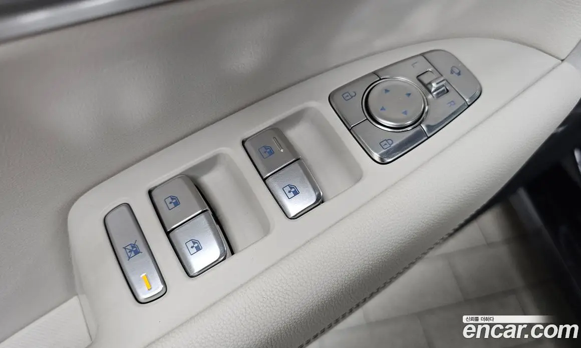 Genesis G70 2024 2.5 автомат (гидро), фото 29