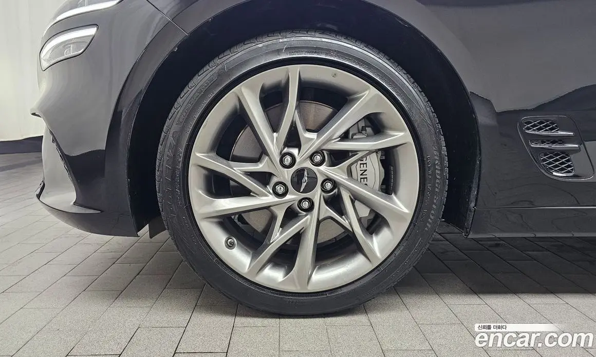 Genesis G70 2024 2.5 автомат (гидро), фото 5