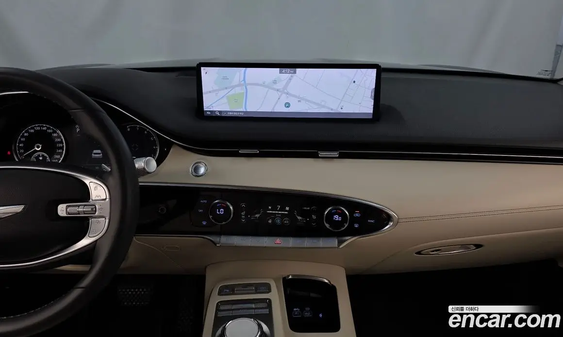 Genesis GV70 2021 2.5 автомат (гидро), фото 14 Genesis GV70 2021 2.5 автомат (гидро), фото 14