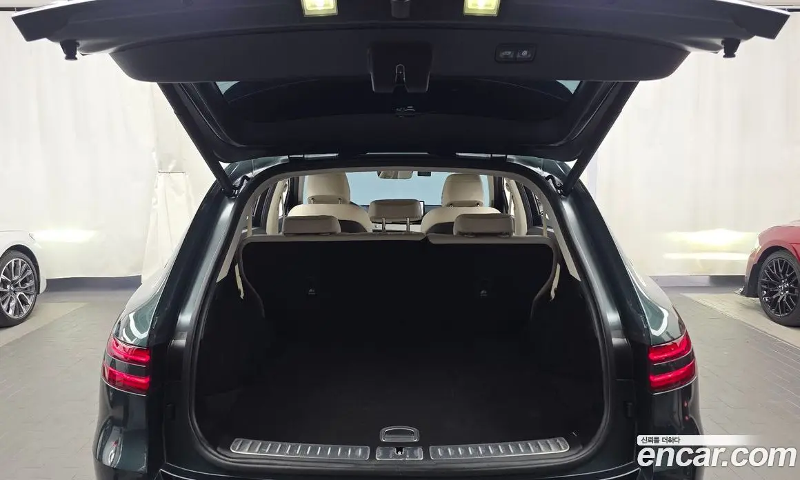 Genesis GV70 2021 2.5 автомат (гидро), фото 20 Genesis GV70 2021 2.5 автомат (гидро), фото 20