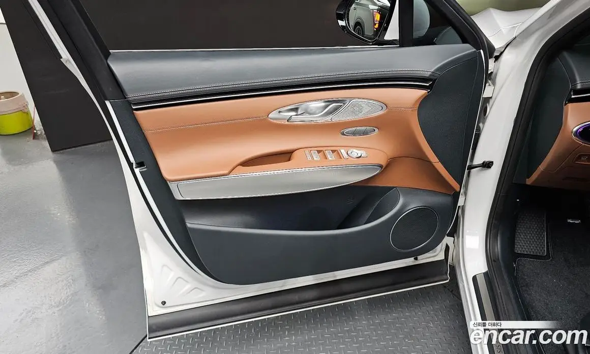 Genesis GV70 2022 2.5 автомат (гидро), фото 13 Genesis GV70 2022 2.5 автомат (гидро), фото 13