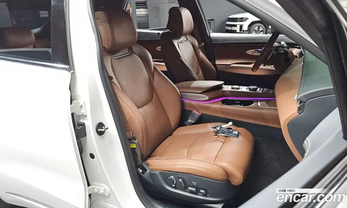 Genesis GV70 2022 2.5 автомат (гидро), фото 15 Genesis GV70 2022 2.5 автомат (гидро), фото 15