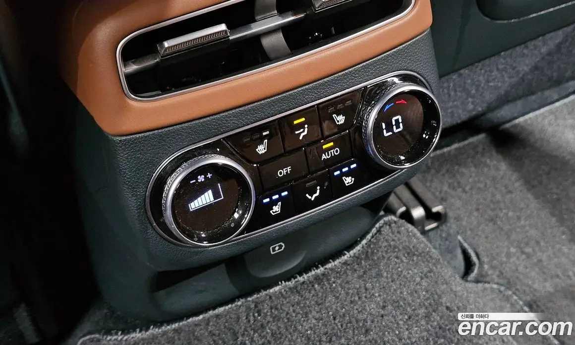 Genesis GV70 2022 2.5 автомат (гидро), фото 26 Genesis GV70 2022 2.5 автомат (гидро), фото 26