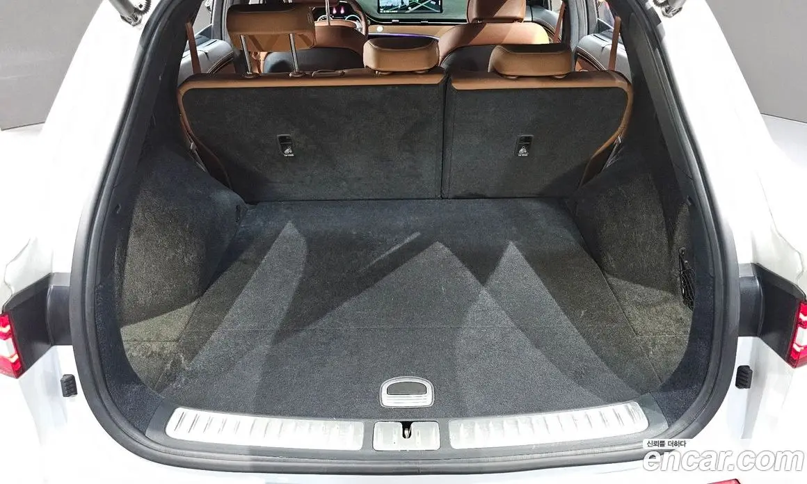 Genesis GV70 2022 2.5 автомат (гидро), фото 30 Genesis GV70 2022 2.5 автомат (гидро), фото 30