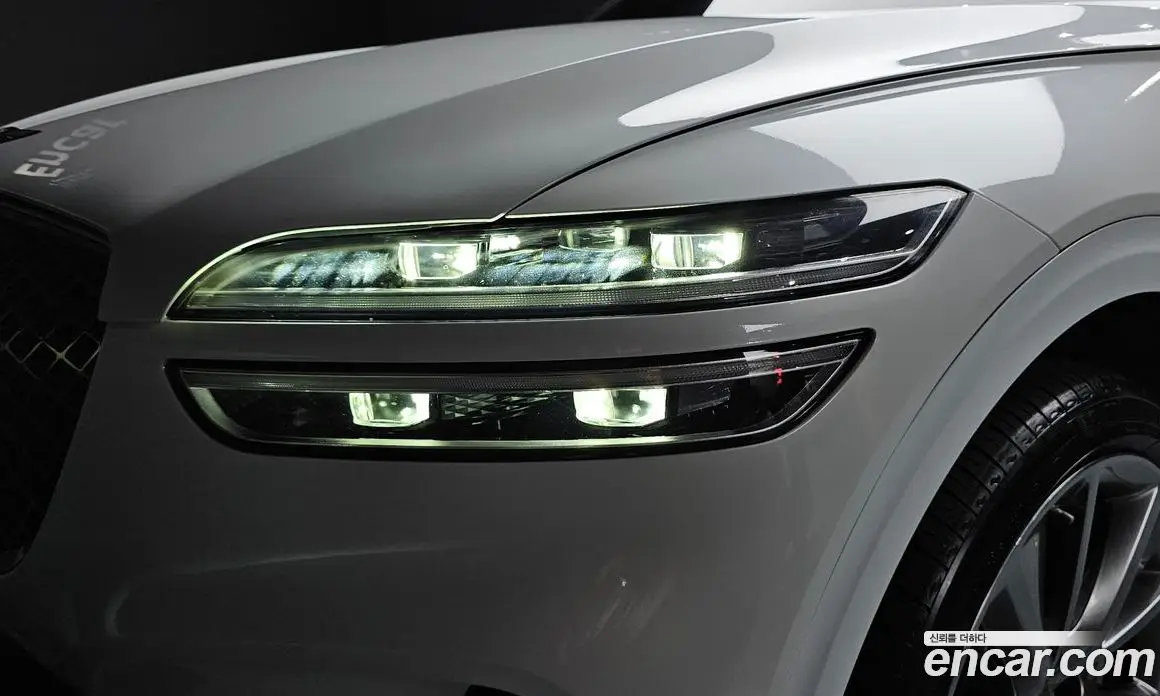 Genesis GV70 2022 2.5 автомат (гидро), фото 7 Genesis GV70 2022 2.5 автомат (гидро), фото 7
