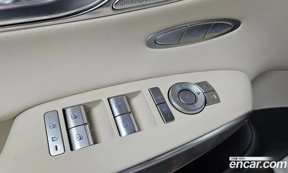 Genesis GV70 2023 2.5 автомат (гидро), фото 29 Genesis GV70 2023 2.5 автомат (гидро), фото 29