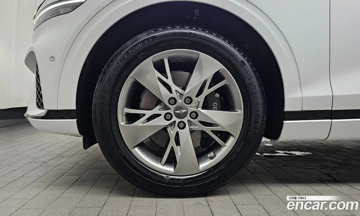 Genesis GV70 2023 2.5 автомат (гидро), фото 5 Genesis GV70 2023 2.5 автомат (гидро), фото 5