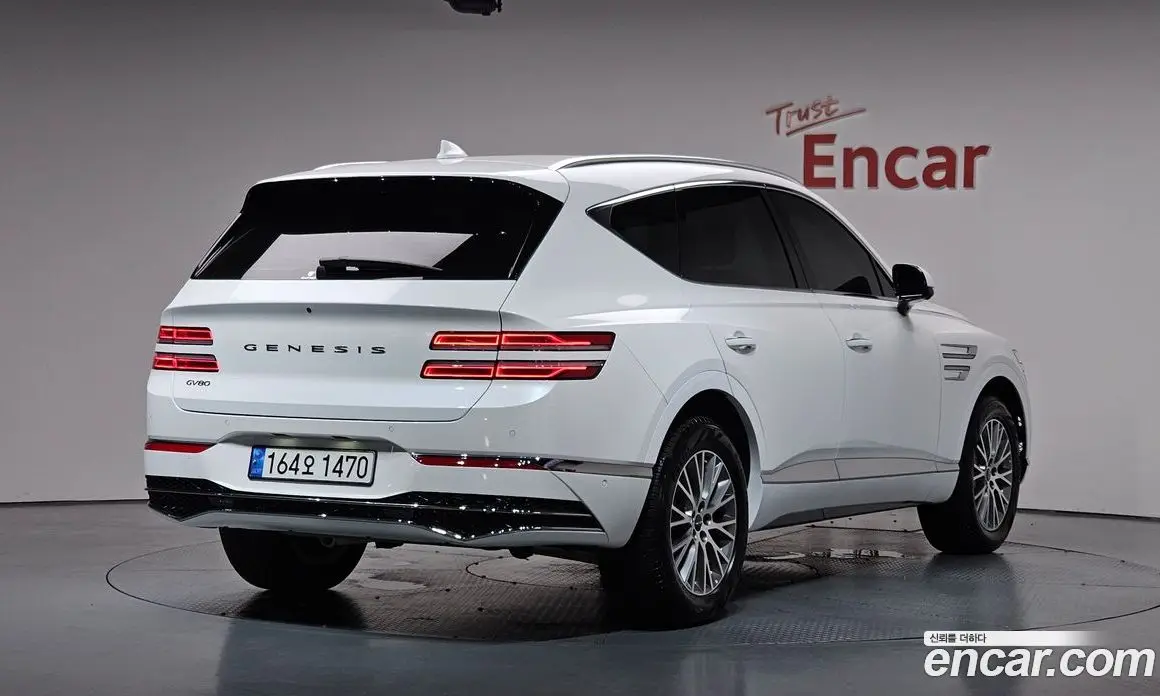 Genesis GV80 2024 2.5 автомат (гидро), фото 1 Genesis GV80 2024 2.5 автомат (гидро), фото 1