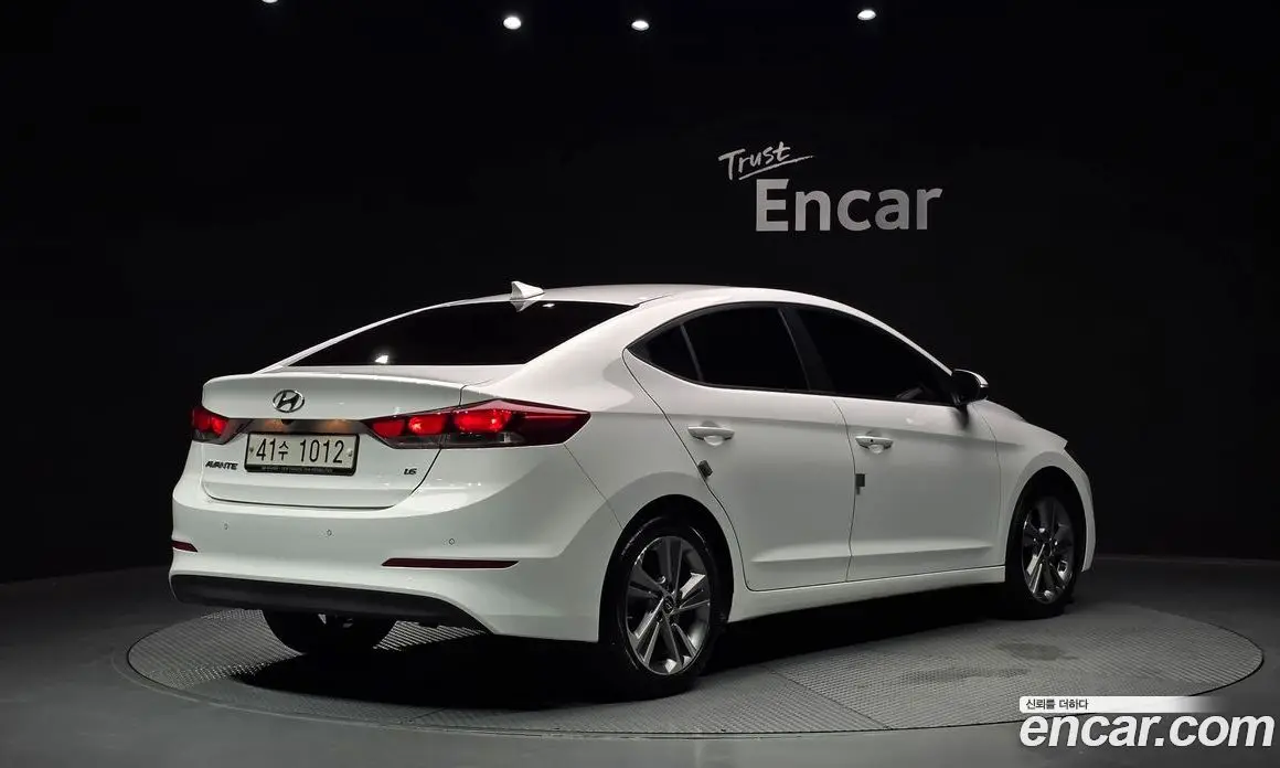 Hyundai Avante 2018 1.6 автомат (гидро), фото 1 Hyundai Avante 2018 1.6 автомат (гидро), фото 1