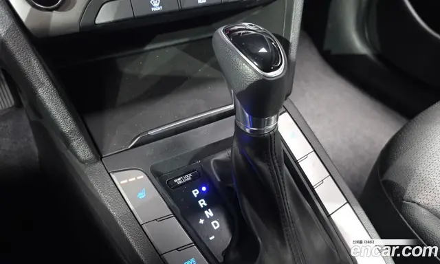 Hyundai Avante 2018 1.6 автомат (гидро), миниатюра 11 Hyundai Avante 2018 1.6 автомат (гидро), миниатюра 11