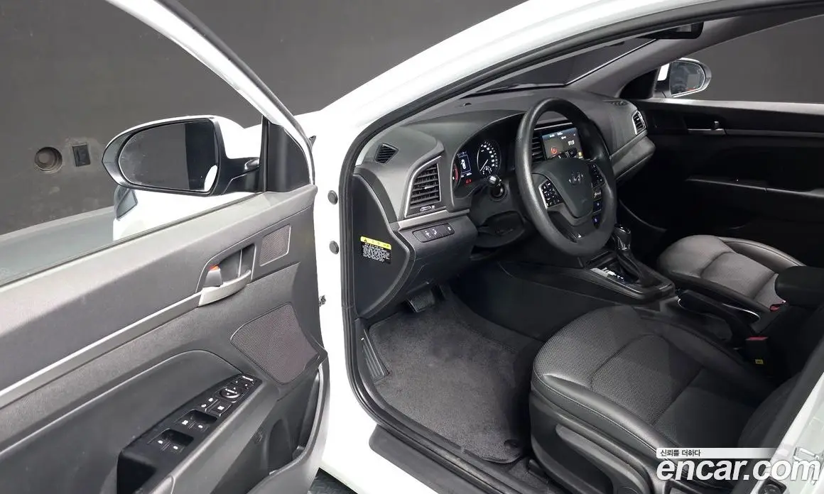 Hyundai Avante 2018 1.6 автомат (гидро), фото 12 Hyundai Avante 2018 1.6 автомат (гидро), фото 12