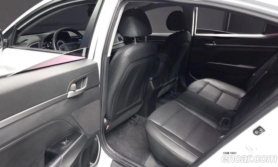 Hyundai Avante 2018 1.6 автомат (гидро), фото 16 Hyundai Avante 2018 1.6 автомат (гидро), фото 16