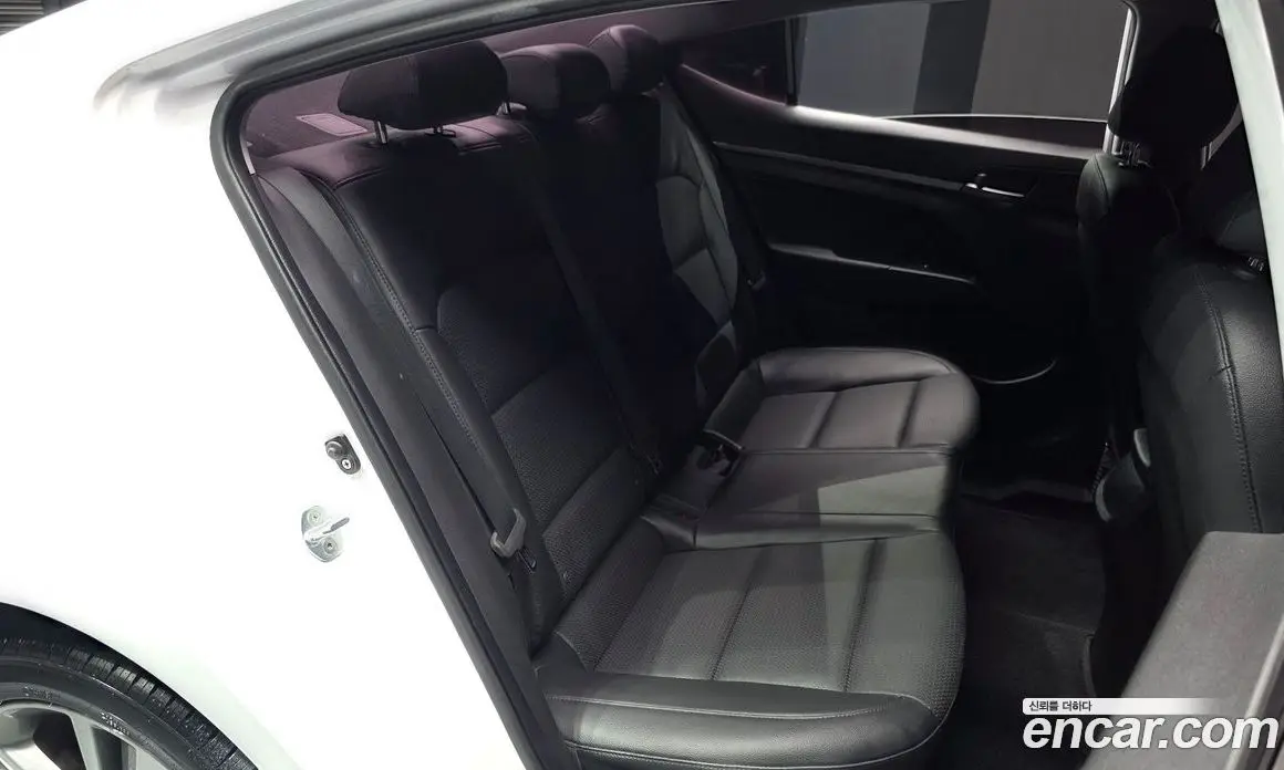 Hyundai Avante 2018 1.6 автомат (гидро), фото 17 Hyundai Avante 2018 1.6 автомат (гидро), фото 17