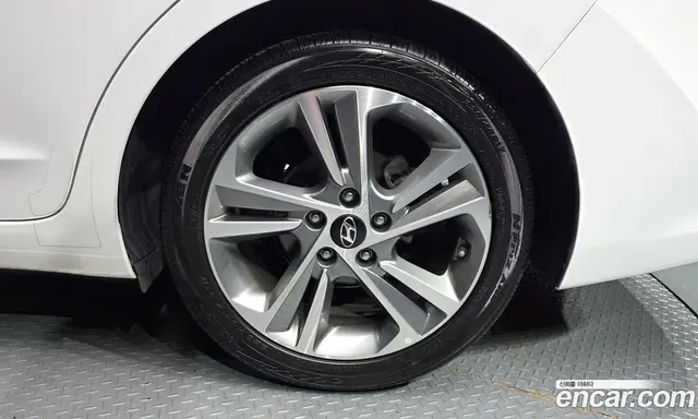 Hyundai Avante 2018 1.6 автомат (гидро), миниатюра 6 Hyundai Avante 2018 1.6 автомат (гидро), миниатюра 6