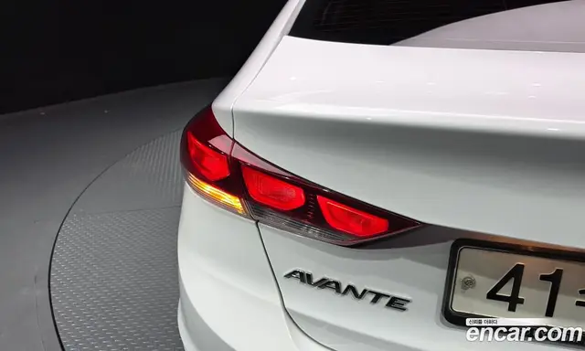 Hyundai Avante 2018 1.6 автомат (гидро), миниатюра 8 Hyundai Avante 2018 1.6 автомат (гидро), миниатюра 8