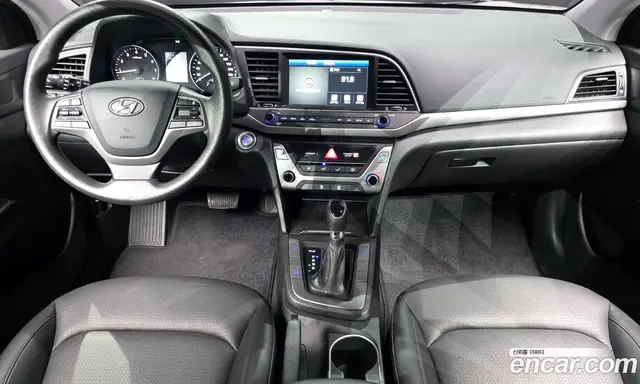 Hyundai Avante 2018 1.6 автомат (гидро), миниатюра 9 Hyundai Avante 2018 1.6 автомат (гидро), миниатюра 9