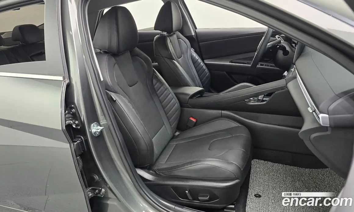Hyundai Avante 2025 1.6 автомат (гидро), фото 16