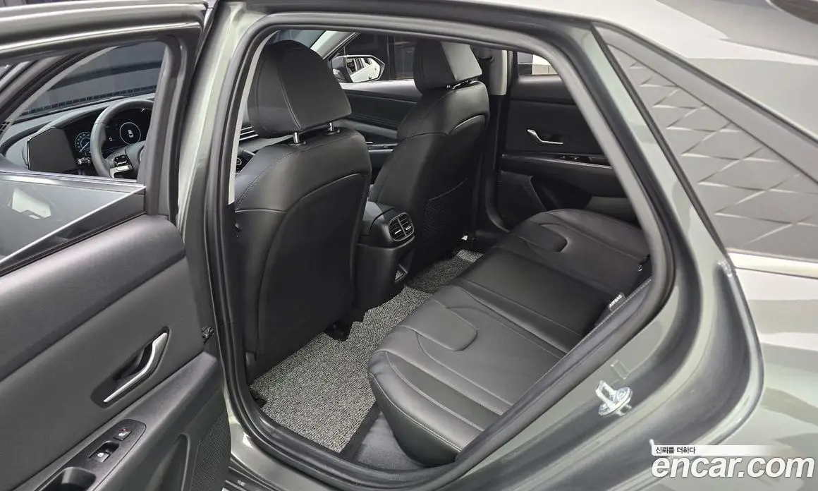 Hyundai Avante 2025 1.6 автомат (гидро), фото 18