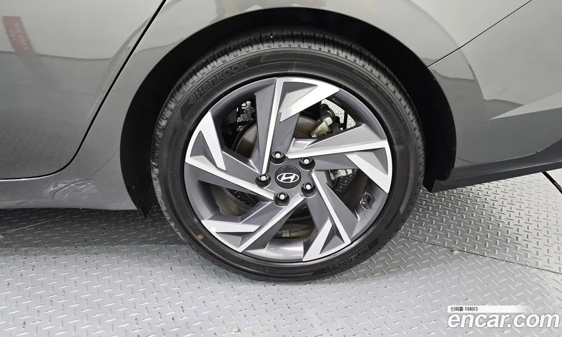 Hyundai Avante 2025 1.6 автомат (гидро), фото 7