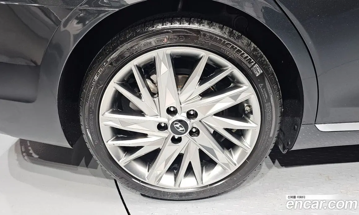 Hyundai Grandeur 2020 3.3 автомат (гидро), фото 4 Hyundai Grandeur 2020 3.3 автомат (гидро), фото 4