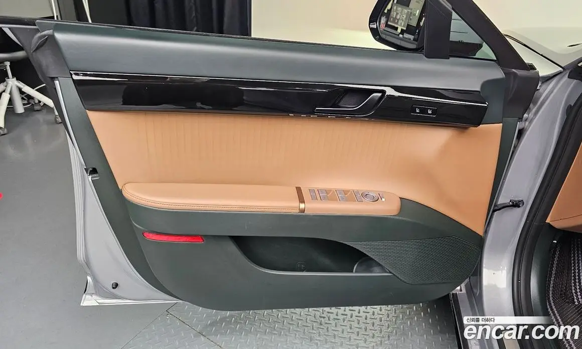 Hyundai Grandeur 2023 1.6 автомат (гидро), фото 14