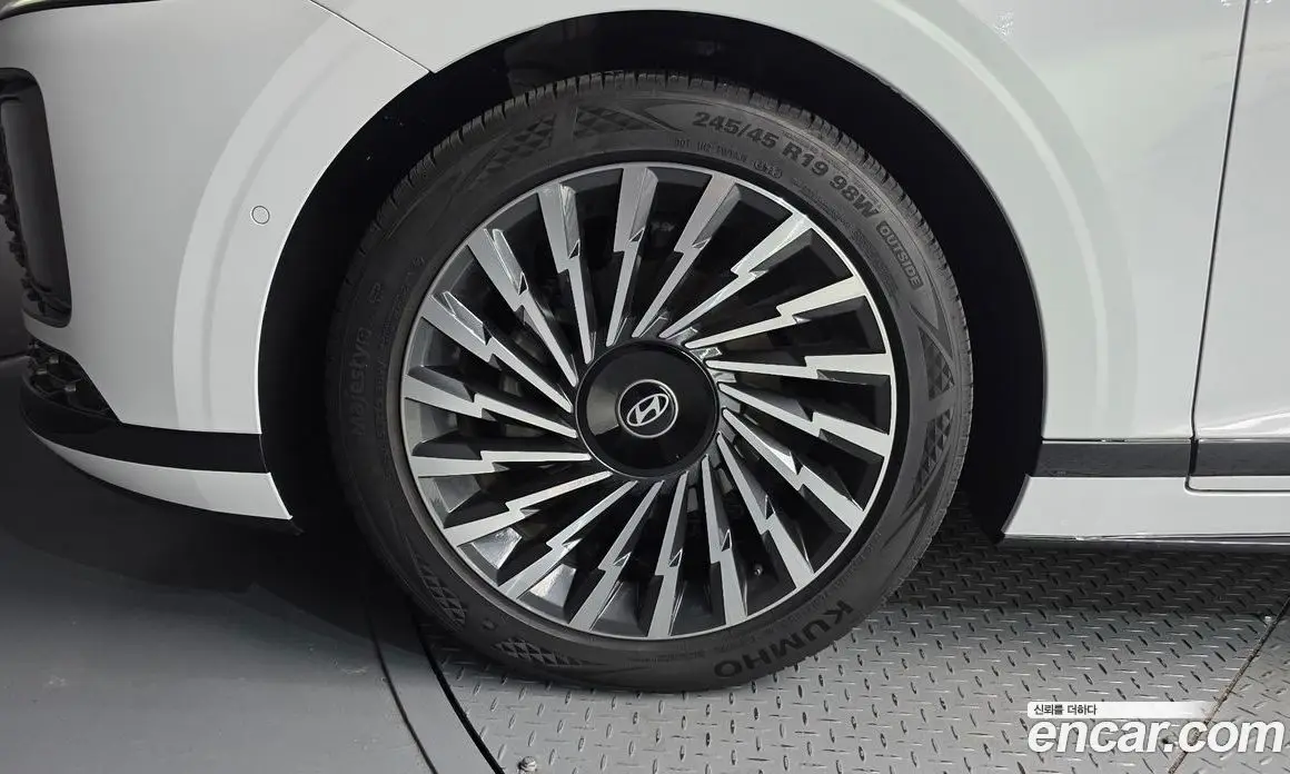 Hyundai Grandeur 2024 1.6 автомат (гидро), фото 5