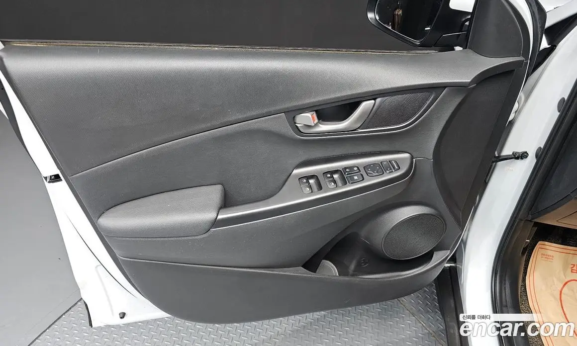 Hyundai Kona 2020 1.6 автомат (гидро), фото 14