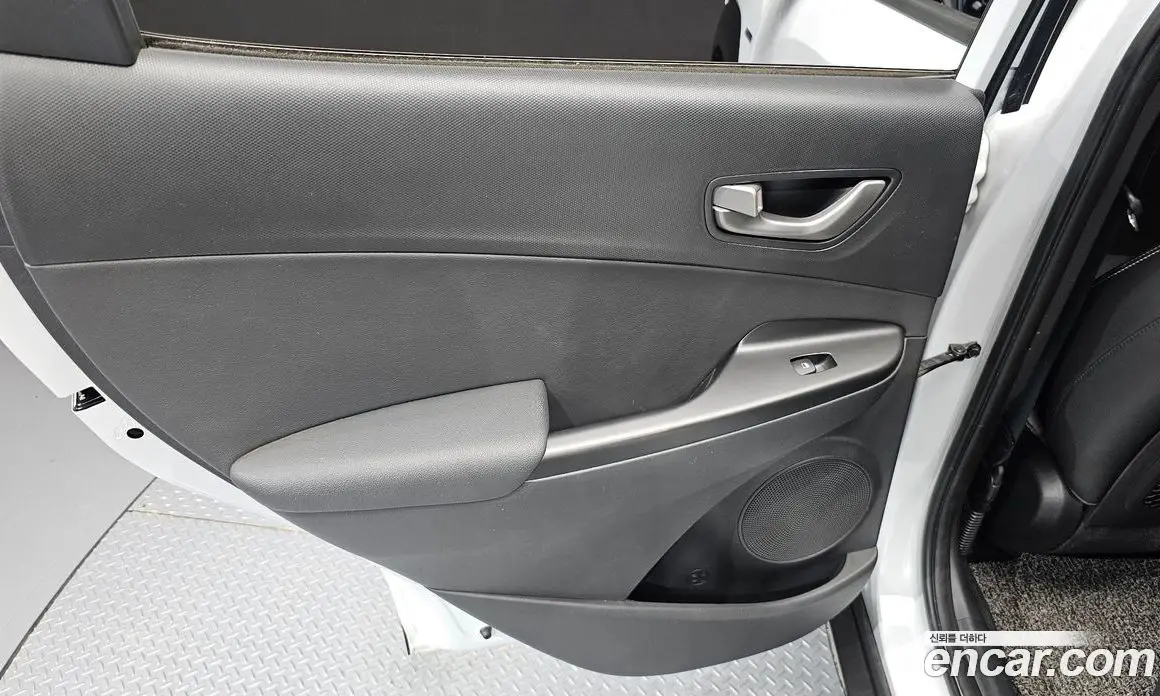 Hyundai Kona 2020 1.6 автомат (гидро), фото 15