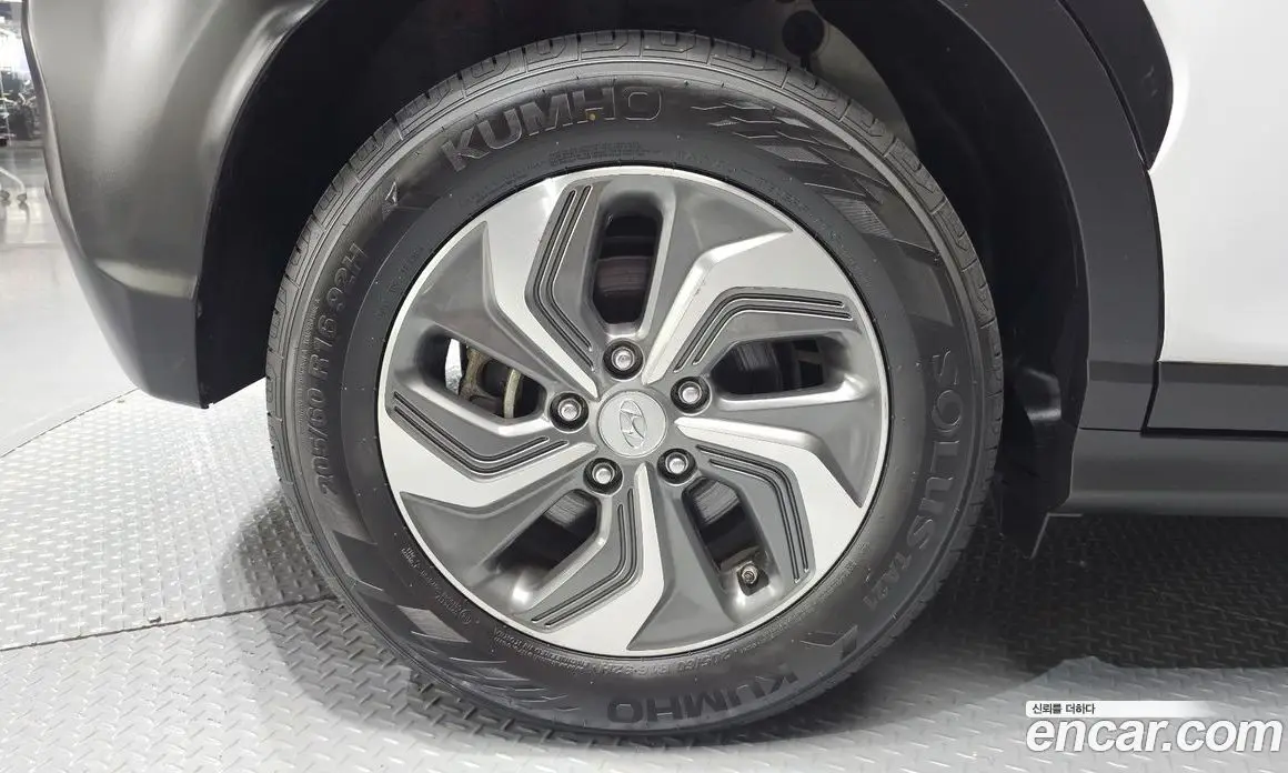 Hyundai Kona 2020 1.6 автомат (гидро), фото 5