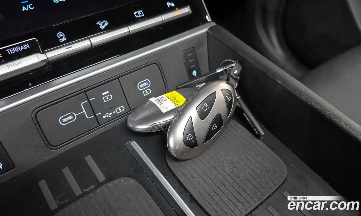 Hyundai Santa Fe 2023 2.5 автомат (гидро), фото 21