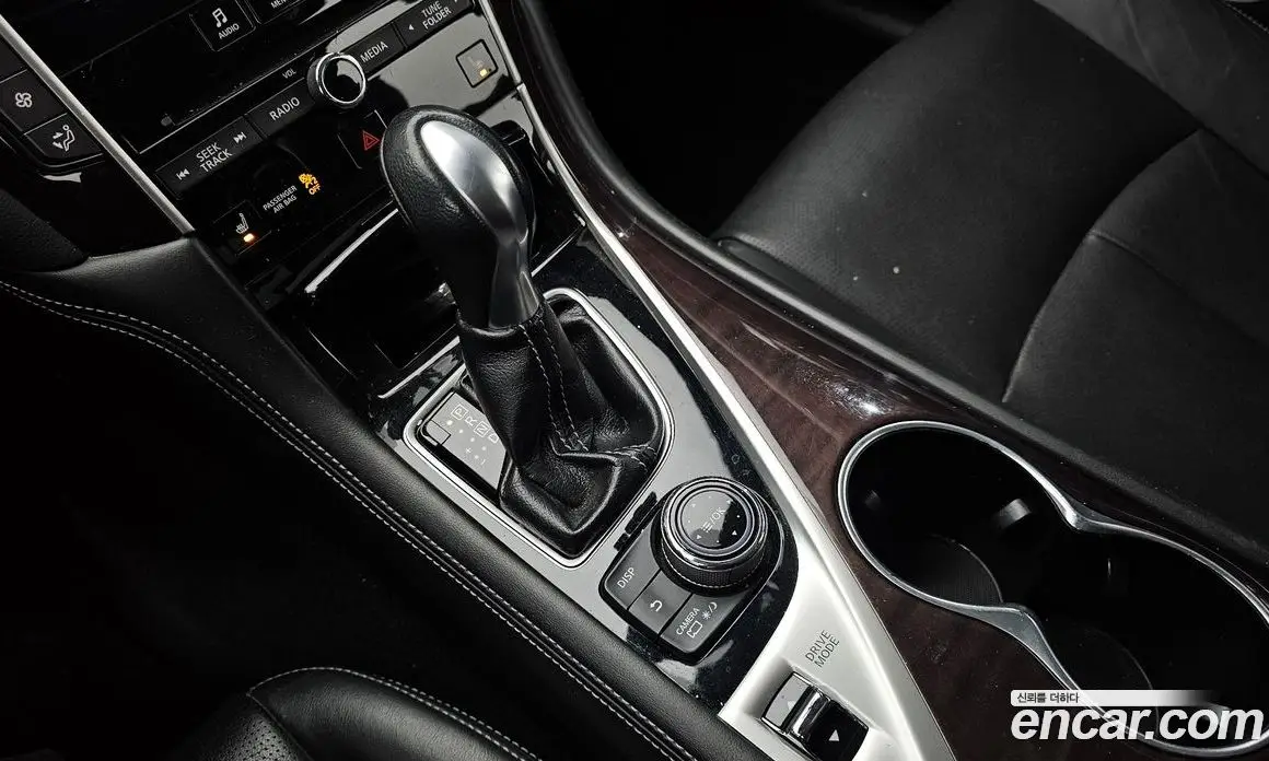 Infiniti Q50 2014 2.1 автомат (гидро), фото 9 Infiniti Q50 2014 2.1 автомат (гидро), фото 9