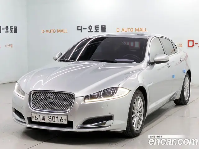 Jaguar XF 2013 2.0 автомат (гидро), миниатюра 1 Jaguar XF 2013 2.0 автомат (гидро), миниатюра 1