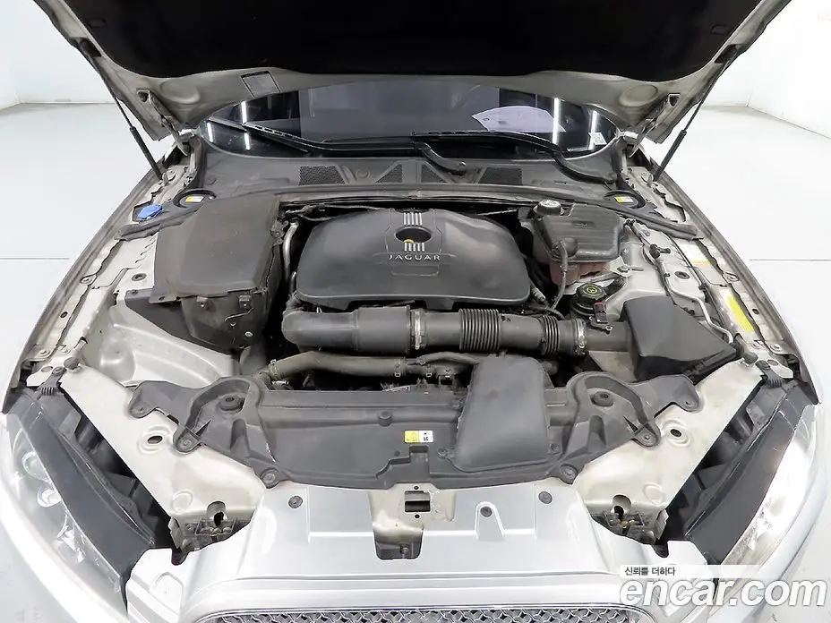 Jaguar XF 2013 2.0 автомат (гидро), фото 18 Jaguar XF 2013 2.0 автомат (гидро), фото 18