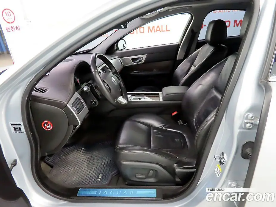 Jaguar XF 2013 2.0 автомат (гидро), фото 6 Jaguar XF 2013 2.0 автомат (гидро), фото 6