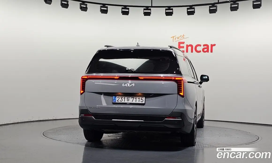 Kia Carnival 2024 2.2 автомат (гидро), фото 4