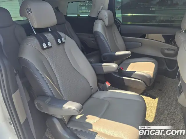 Kia Carnival 2024 1.6 автомат (гидро), миниатюра 12
